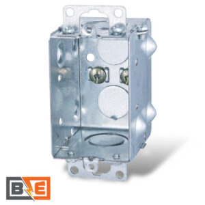 Boîte de dispositif 1104-K en acier groupable avec avec débouchures concentriques